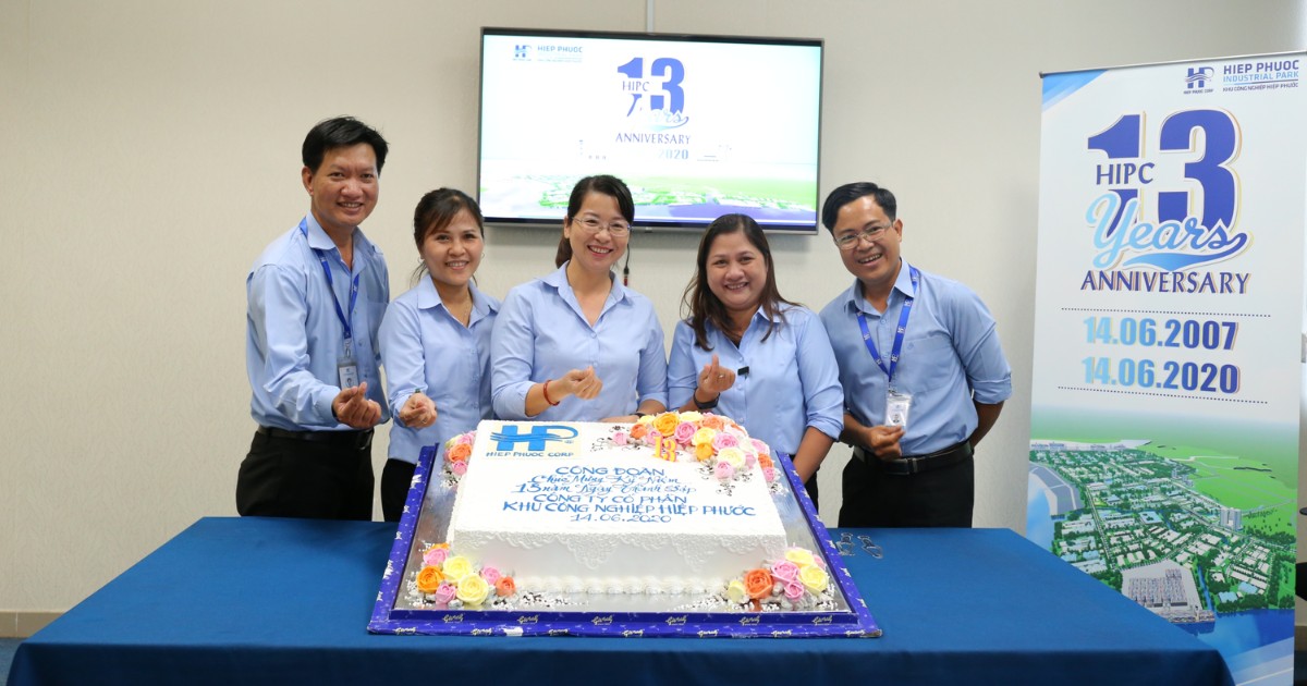 HIPC13周年を祝う | Hiep Phuoc 工業団地株式会社