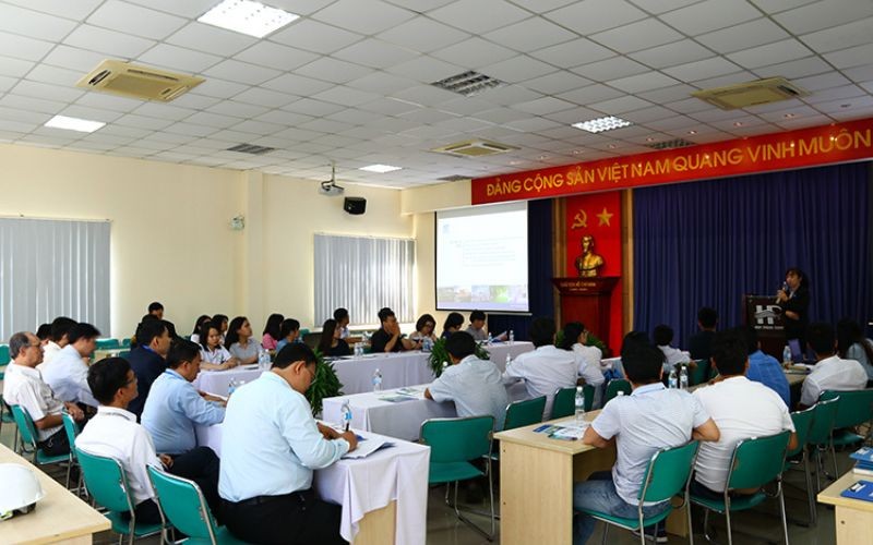 Chào Mừng Đoàn Học Viên Đại Học Fulbright Việt Nam Đến Tham Quan Khu Công Nghiệp Hiệp Phước | Hiep Phuoc 工業団地株式会社