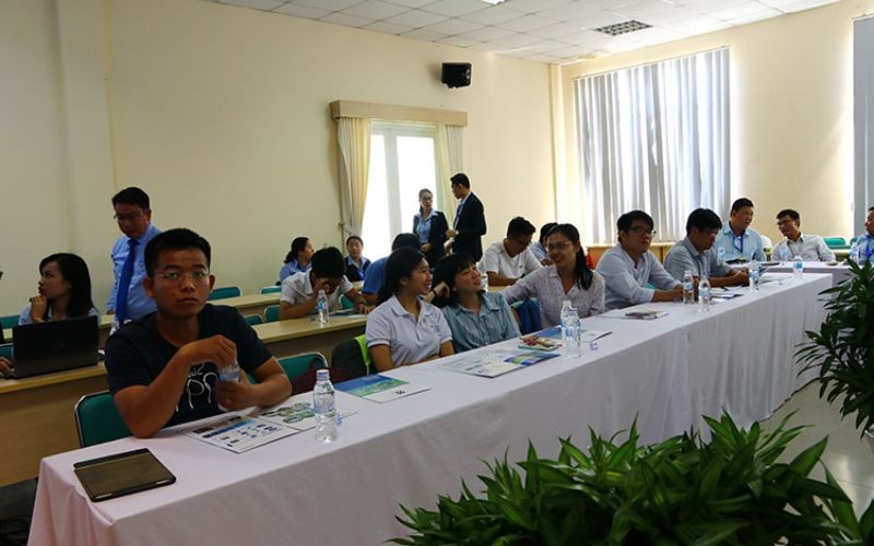 Chào Mừng Đoàn Học Viên Đại Học Fulbright Việt Nam Đến Tham Quan Khu Công Nghiệp Hiệp Phước | Hiep Phuoc 工業団地株式会社