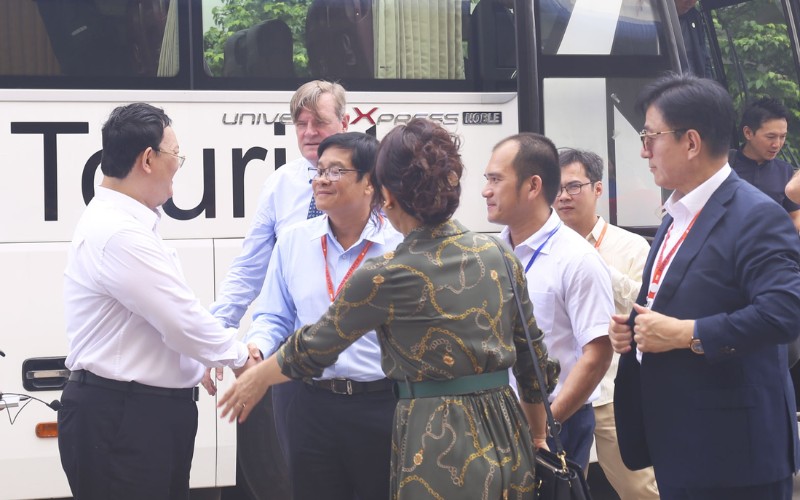 Đoàn Đại Biểu Diễn Đàn Kinh Tế Tp.hcm 2023 Đến Thăm Kcn Hiệp Phước | Hiep Phuoc 工業団地株式会社