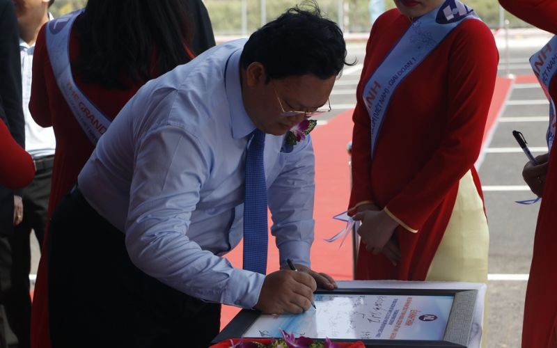 Hình Ảnh Lễ Khánh Thành Honda Logicom | Hiep Phuoc 工業団地株式会社