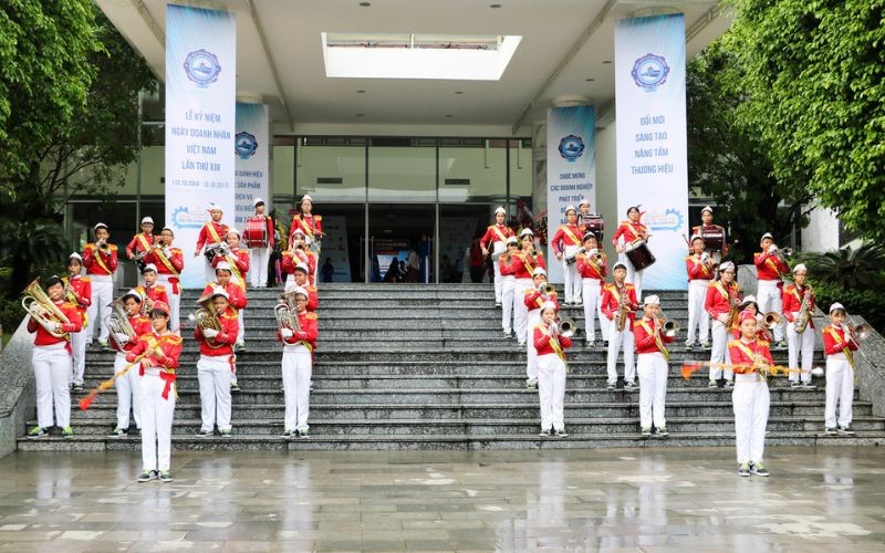 Hình Ảnh Lễ Tôn Vinh Doanh Nghiệp Tiêu Biểu 2017 | Hiep Phuoc 工業団地株式会社