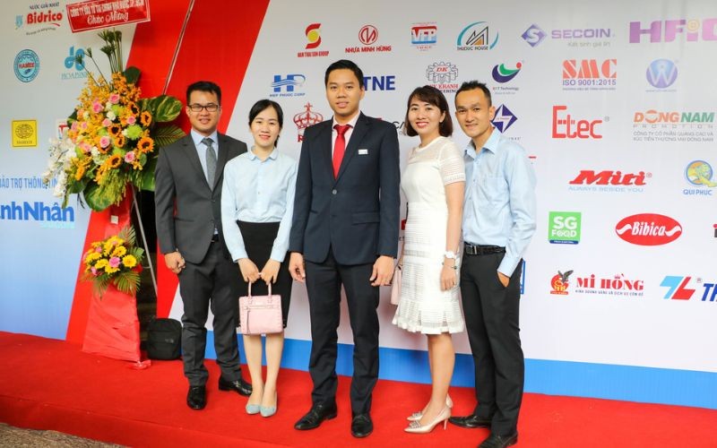 Hình Ảnh Lễ Tôn Vinh Doanh Nghiệp Tiêu Biểu 2017 | Hiep Phuoc 工業団地株式会社