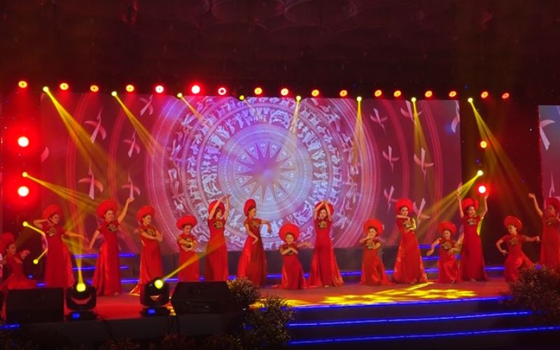Khu Công Nghiệp Hiệp Phước Đồng Hành Cùng Lễ Trao Giải Thưởng Doanh Nhân Trẻ Xuất Sắc Tp. Hcm Lần 10 - Năm 2018 | Hiep Phuoc 工業団地株式会社