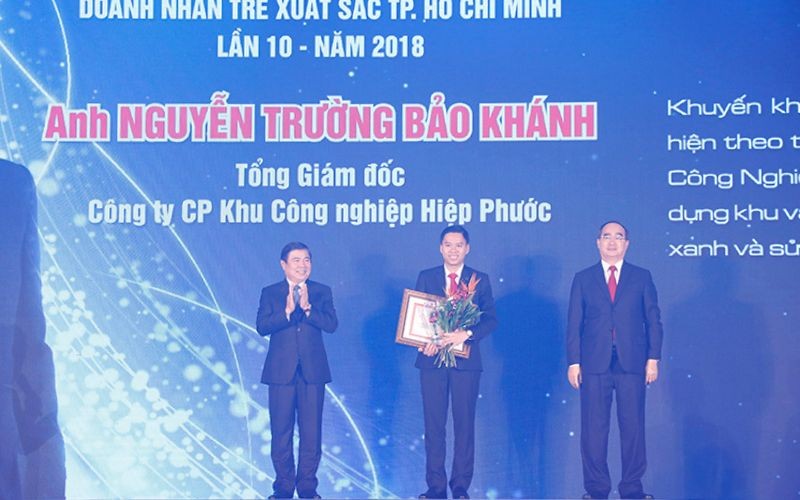 Khu Công Nghiệp Hiệp Phước Đồng Hành Cùng Lễ Trao Giải Thưởng Doanh Nhân Trẻ Xuất Sắc Tp. Hcm Lần 10 - Năm 2018 | Hiep Phuoc 工業団地株式会社