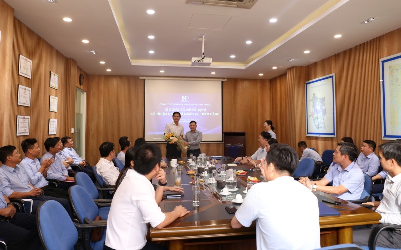 Lễ Công Bố Quyết Định Bổ Nhiệm Nhân Sự Quản Trị, Điều Hành Hipc | Hiep Phuoc 工業団地株式会社